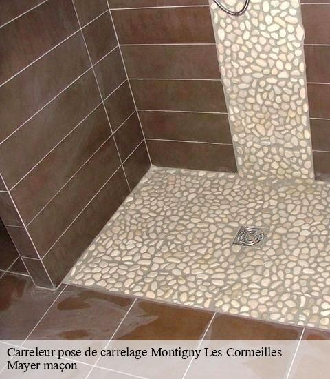 Carreleur pose de carrelage  95370